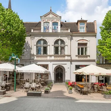 Dom & House - Monte Cassino Center ソポト