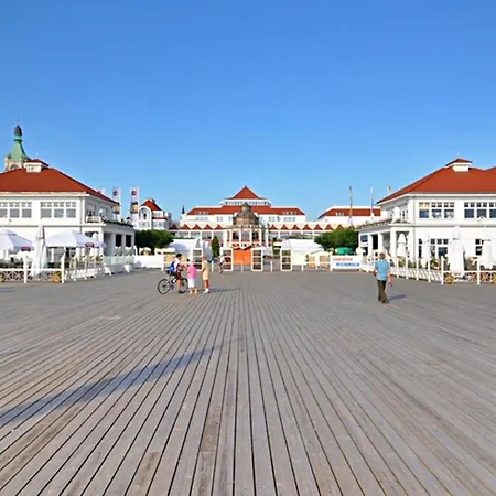 Dom & House - Monte Cassino Center アパート