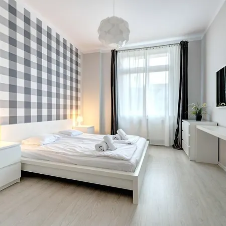 Dom & House - Monte Cassino Center Apartamento *