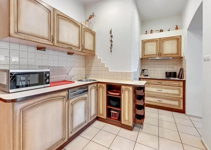 アパート Monte Cassino By Renters